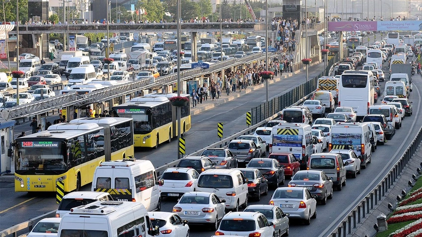 Trafikte yeni dönem! Milyonlarca araç sahibini ilgilendiriyor